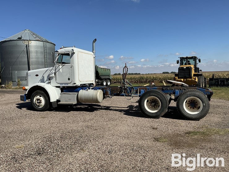 2001-peterbilt-378-image-8
