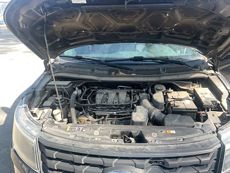 2017-ford-explorer-image-7