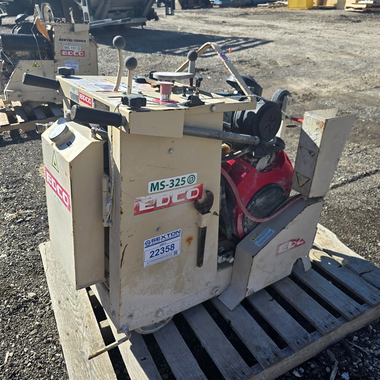 #22358 • Concrete Saw