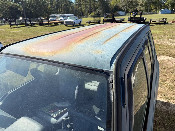 #37-•-#265-•-1996-geo-tracker-multipurpose-vehicle-(mpv)-image-4