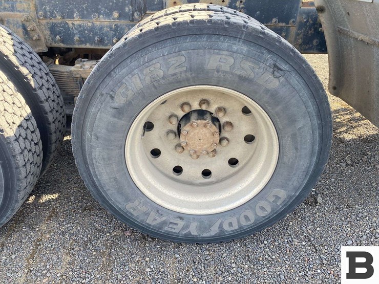 1995-mack-ch613-image-31