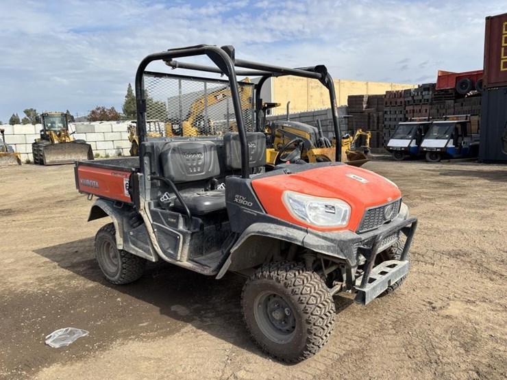 2017-kubota-rtv-x900-image-2