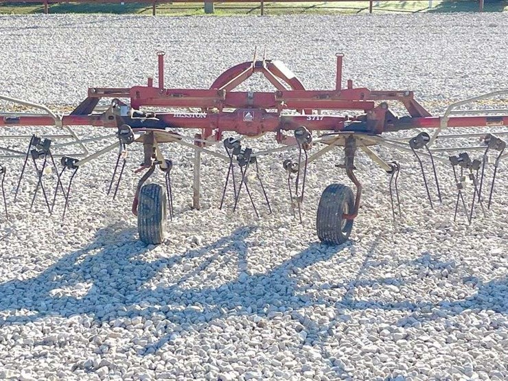 hesston-3717-image-7
