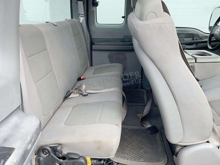 2006-ford-f350-image-39