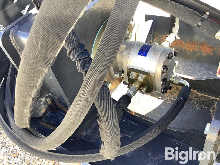 2024-landhonor-vpc-11-72w-skid-steer-plate-compactor-image-17