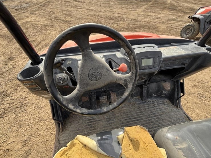 2017-kubota-rtv-x900-image-11