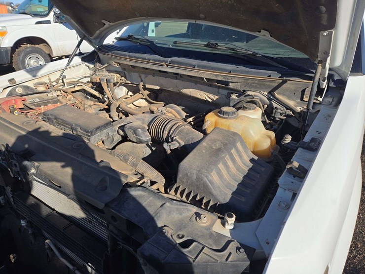 2013-ford-f150-xl-image-15