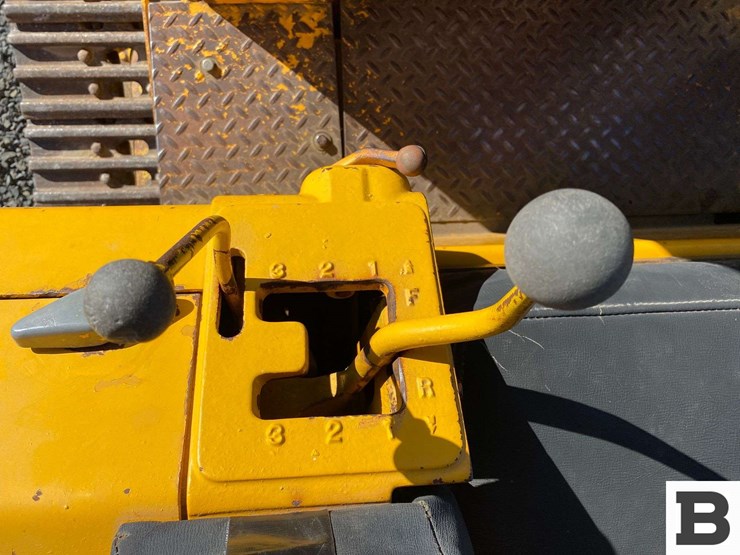 john-deere-555-image-37