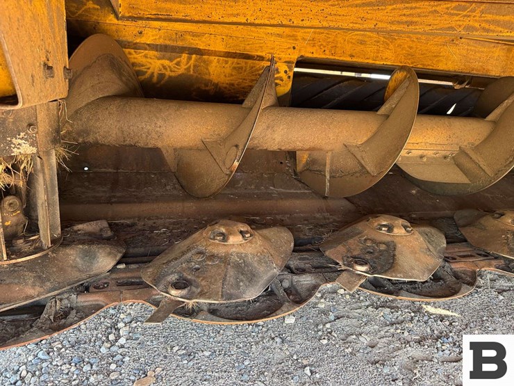 2015-new-holland-speedrower-260-image-15