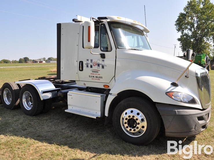 2016-international-prostar-image-7