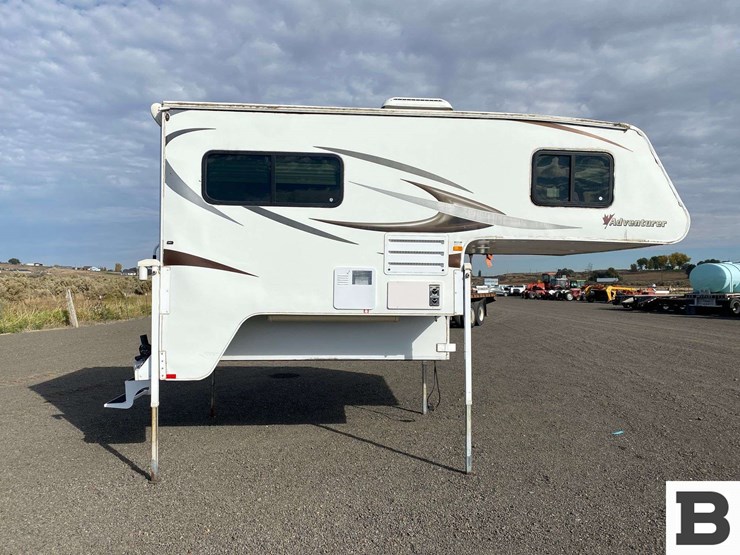 2013-natcoa-adventurer-alp-truck-camper-image-4