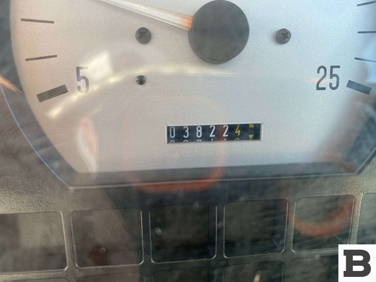 2012-massey-ferguson-5475-image-78