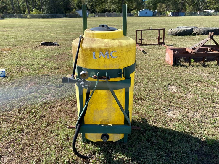 #88-•-#198-•-kmc-3-point-spray-tank-image-1