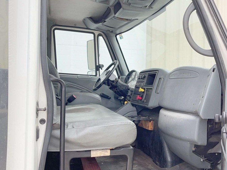 2003-international-durastar-4400-image-50