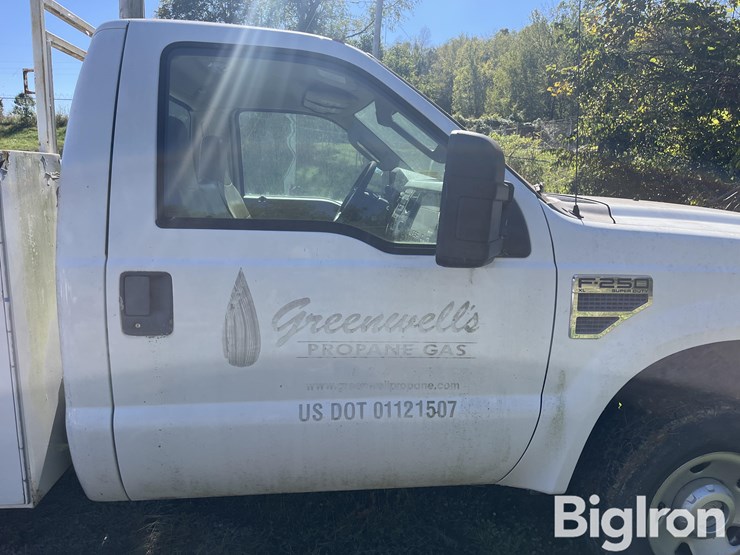 2009-ford-f250-xl-image-16