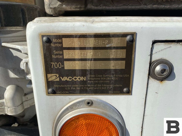 2017-mack-granite-gu713-image-28