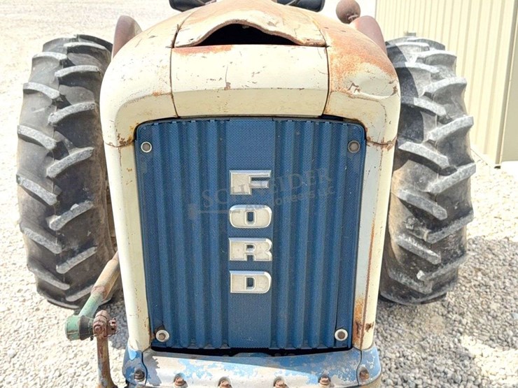 ford-4000-image-10