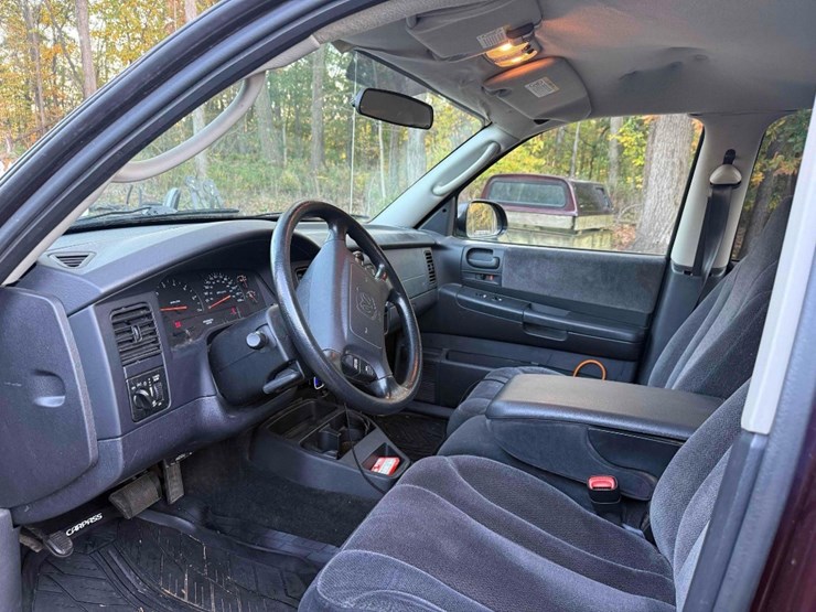 2004-dodge-dakota-image-8