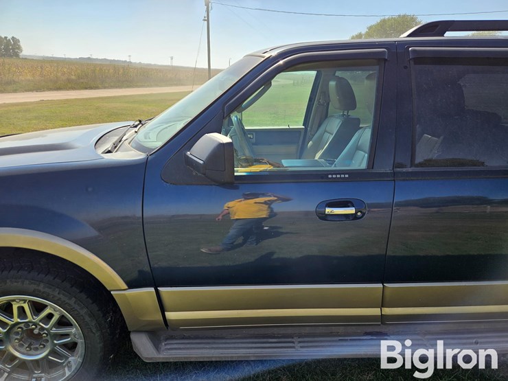 2014-ford-expedition-xlt-image-20