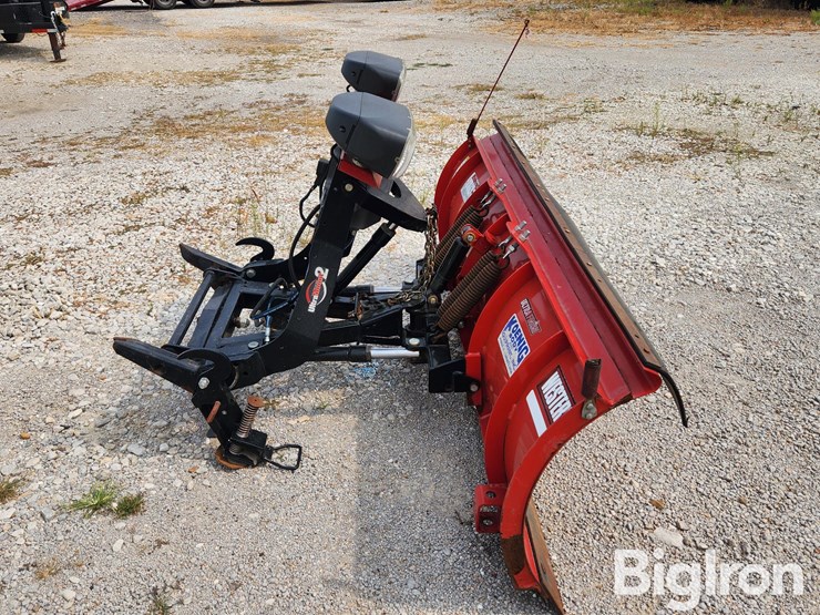 western-ultra-finish-7'-6"-snow-plow-image-4