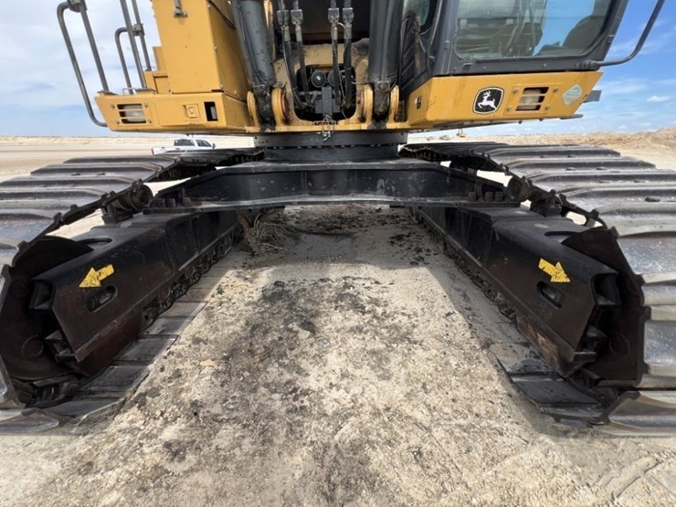 2018-deere-670g-lc-image-18