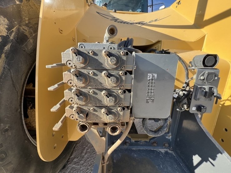 2016-challenger-mt965e-image-20