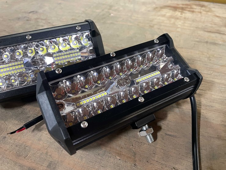 #8530-•-(2)-led-6-1/2"-long-work-lights,-12/24vdc-(pr12)-image-2