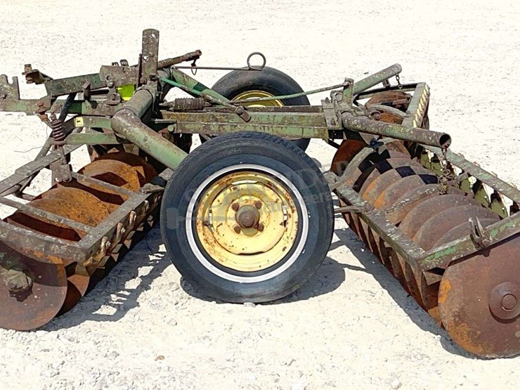 john-deere-10-image-4