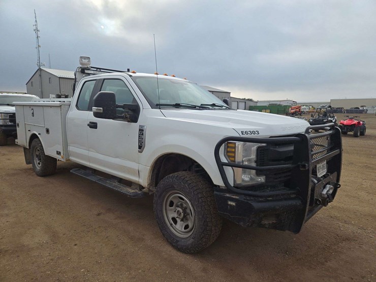 2019-ford-f350-image-3