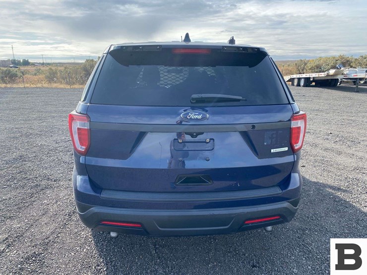 2018-ford-explorer-image-5