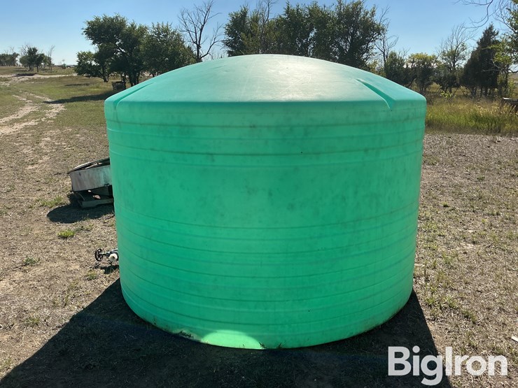 1500-gallon-poly-water-storage-tank-image-7