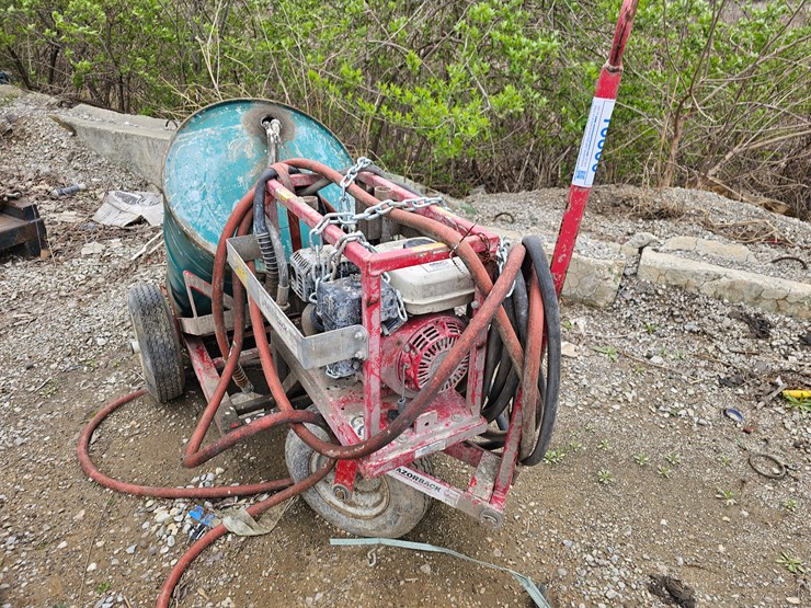 #16800-•-razorback-concrete-power-sprayer-image-8