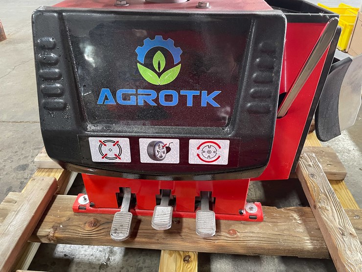 #8524-•-tire-changer-(e)-image-33