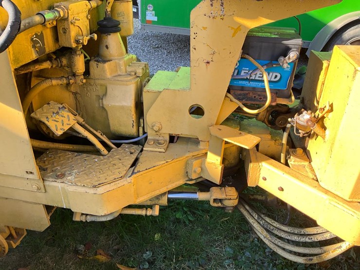 #1365-•-vermeer-m-460-ride-on-trencher-image-19