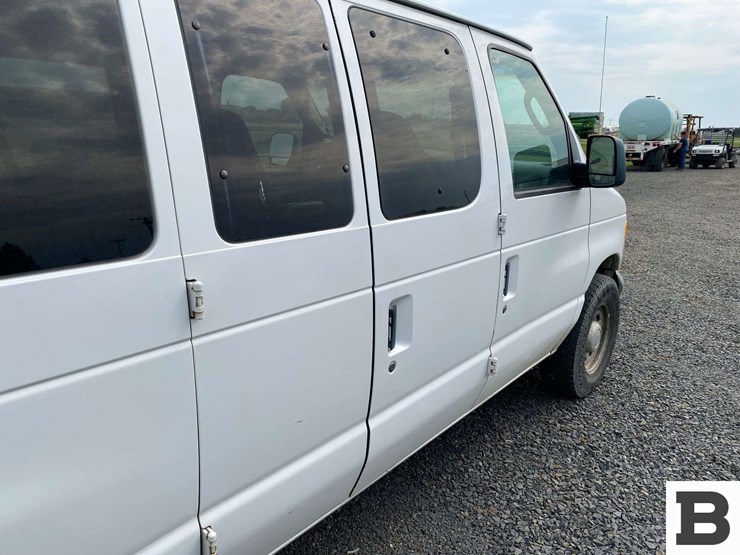 2004-ford-e150-image-14