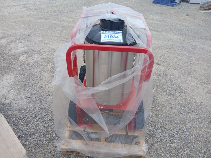 #21944-•-2025-magnum-4000-series-gold-hot-pressure-washer-image-7