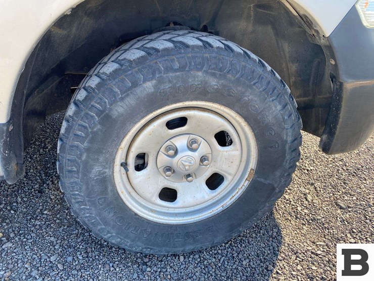 2013-ram-1500-pickup-image-21