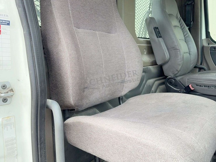 2012-freightliner-cascadia-113-image-60