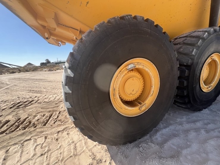 2020-volvo-a60h-image-32