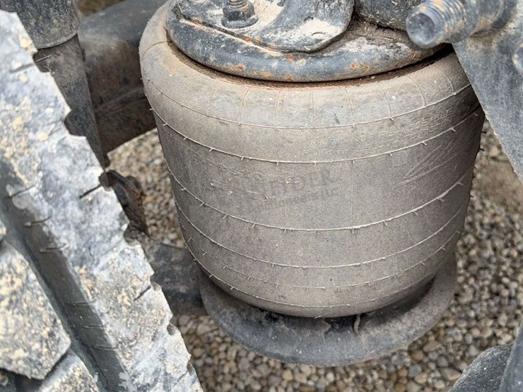 2012-freightliner-cascadia-113-image-89