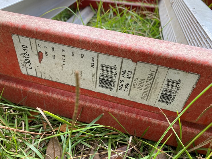 #58-•-#166-•-8-foot-fiberglass-a-frame-ladder-image-3