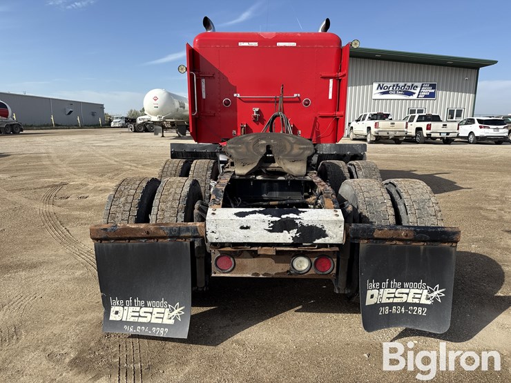 2011-peterbilt-388-image-6