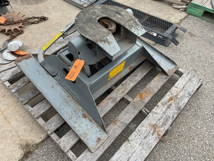 #8508-•-5th-wheel-hitch-(o3)-image-7