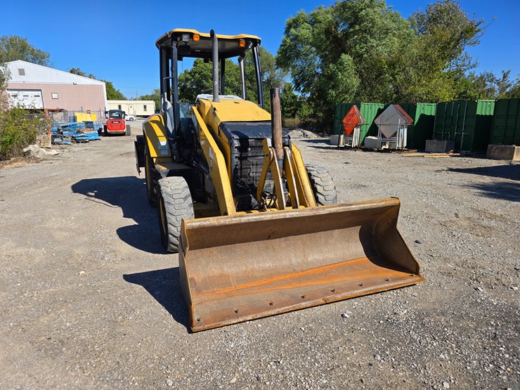 caterpillar-415f2-il-image-39