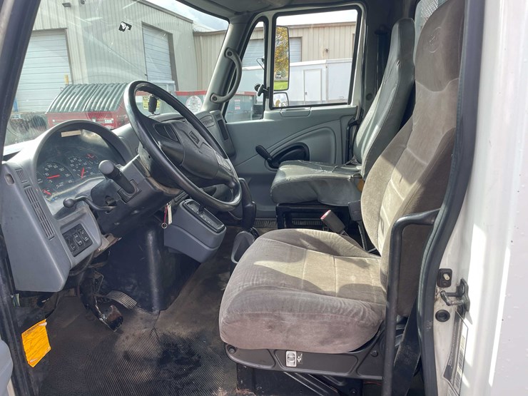 2003-international-durastar-4300-image-39