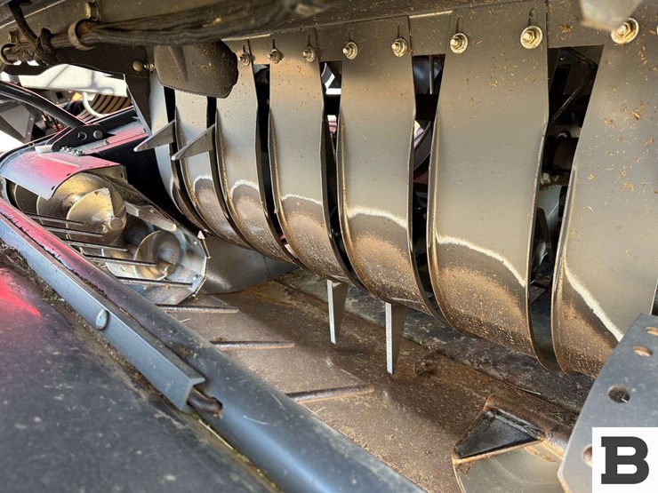 2012-massey-ferguson-2190-image-16