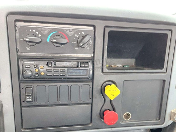 2003-international-durastar-4400-image-59