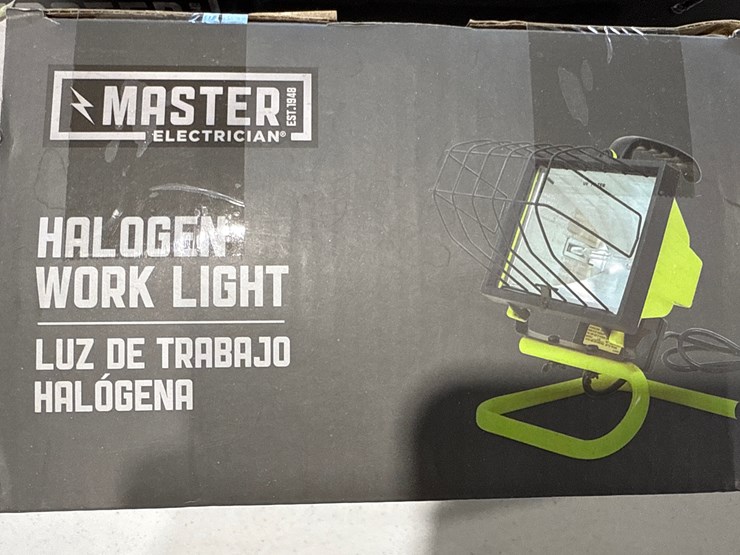 #28397-•-lot-of-master-electrician-halogen-work-lights-&-tripod-image-5