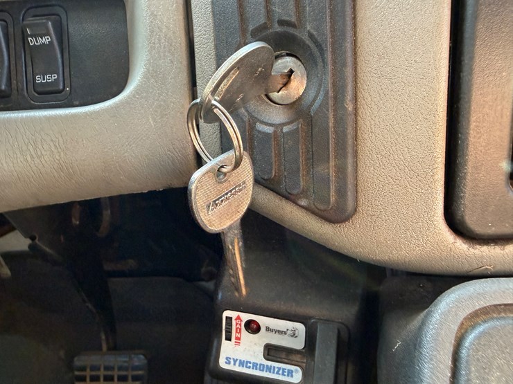 2013-international-durastar-4300-image-45