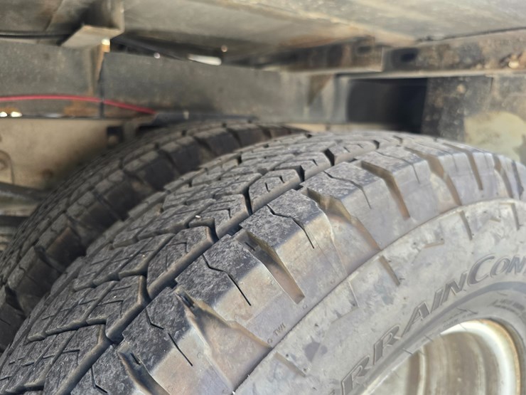 2017-gmc-sierra-3500-image-81